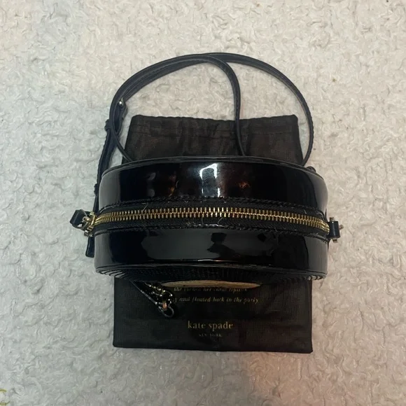 Kate Spade Fancy Footwork Vinyl Record Patent Leather Crossbody Shoulder Bag Blk
